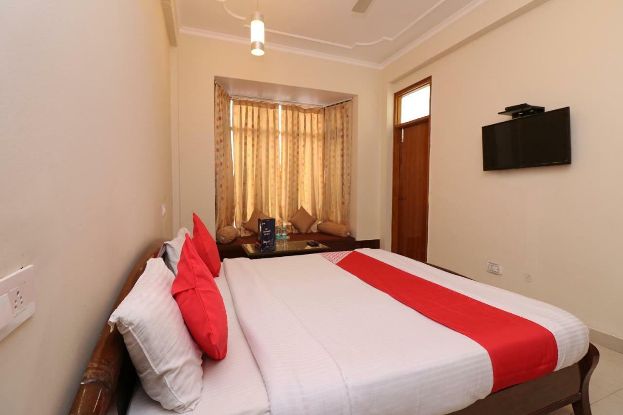 Oyo 19024 Majestic Oak Bush Hotel Mussoorie Exterior foto
